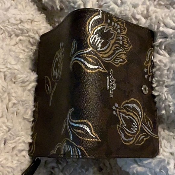 Coach Wallet - Picture 3 of 4